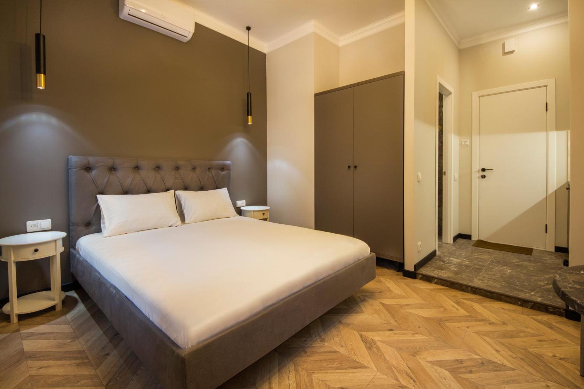 Self Check-In Apartments Maidan Area Kiev Exterior foto