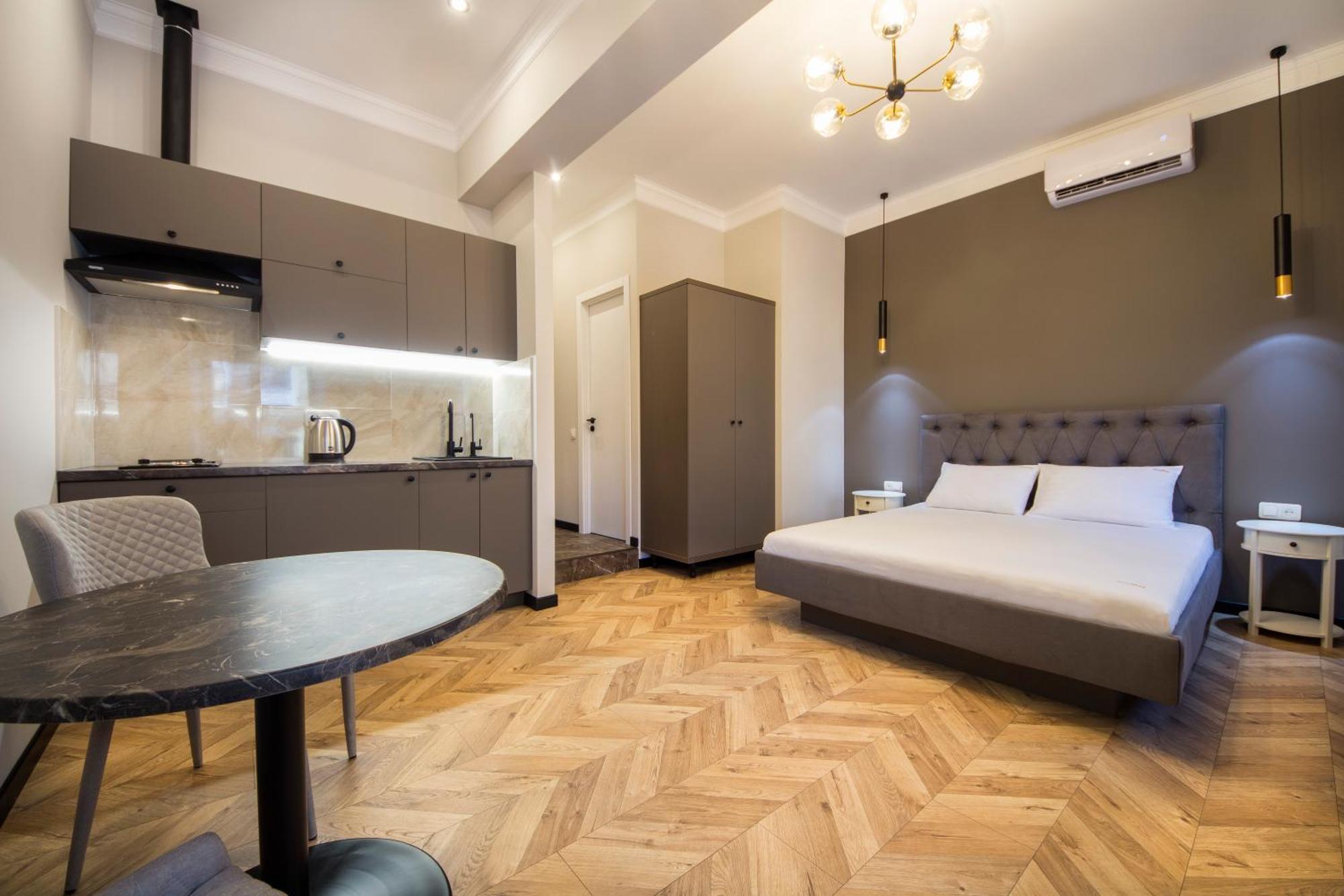 Self Check-In Apartments Maidan Area Kiev Exterior foto