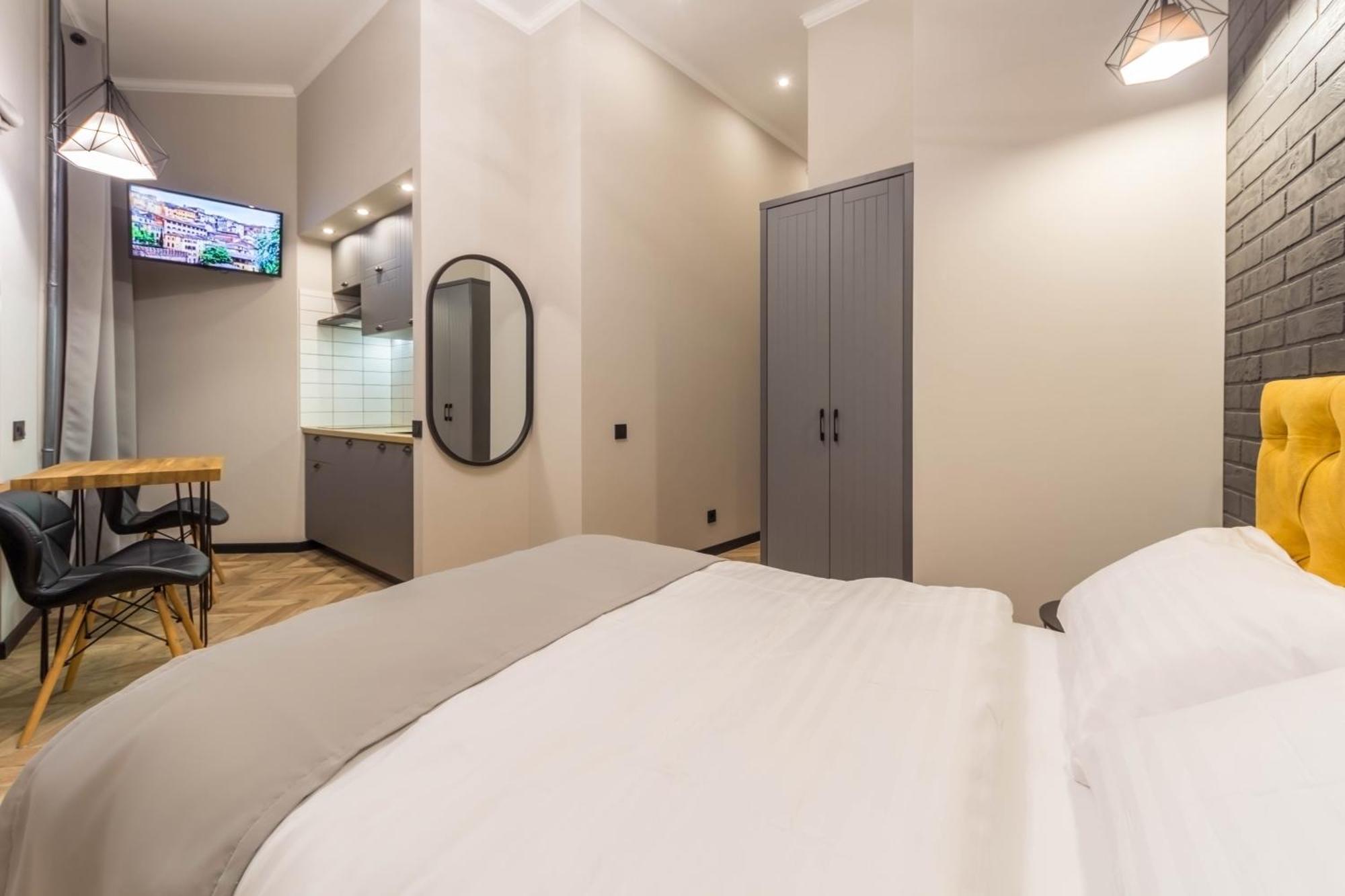 Self Check-In Apartments Maidan Area Kiev Exterior foto